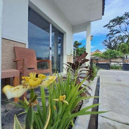 Robiu Bed & Breakfast Баньюванги Экстерьер фото