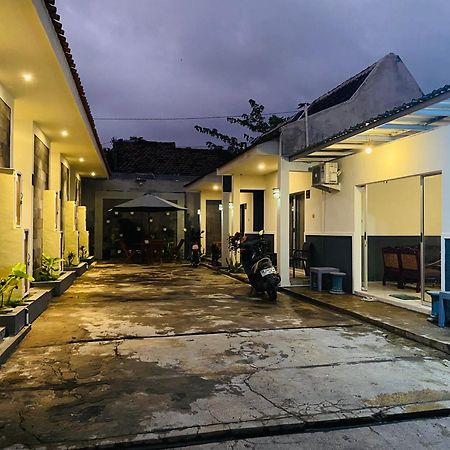 Robiu Bed & Breakfast Баньюванги Экстерьер фото